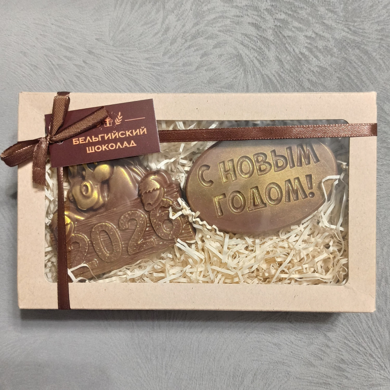 Набор фигурок из шоколада лошадь и открытка