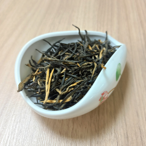 Сосновые иголки